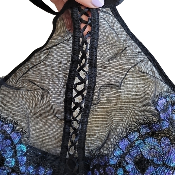 Victoria's Secret Very Sexy Bralette Small Halter Mesh Lace Up - Picture 5 of 11